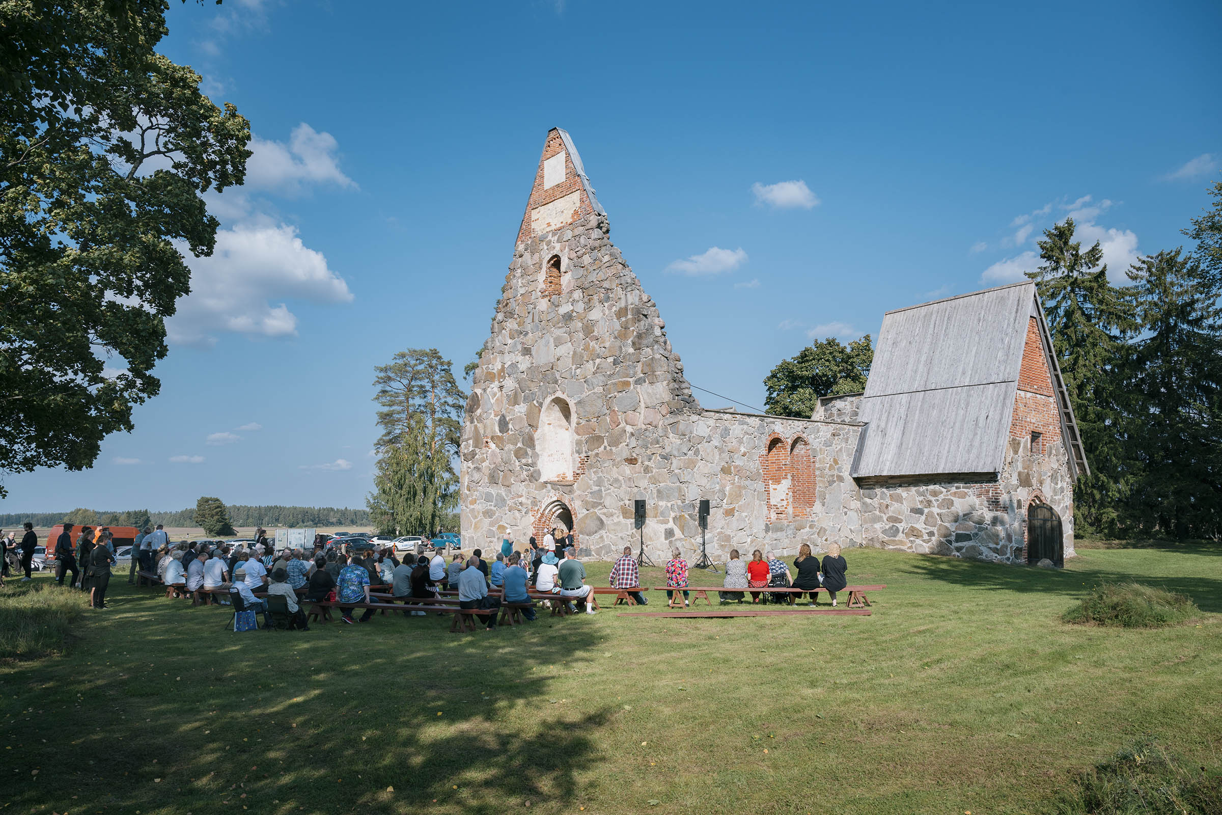 THE NEW YORK TIMES / FINNISH SKULLS